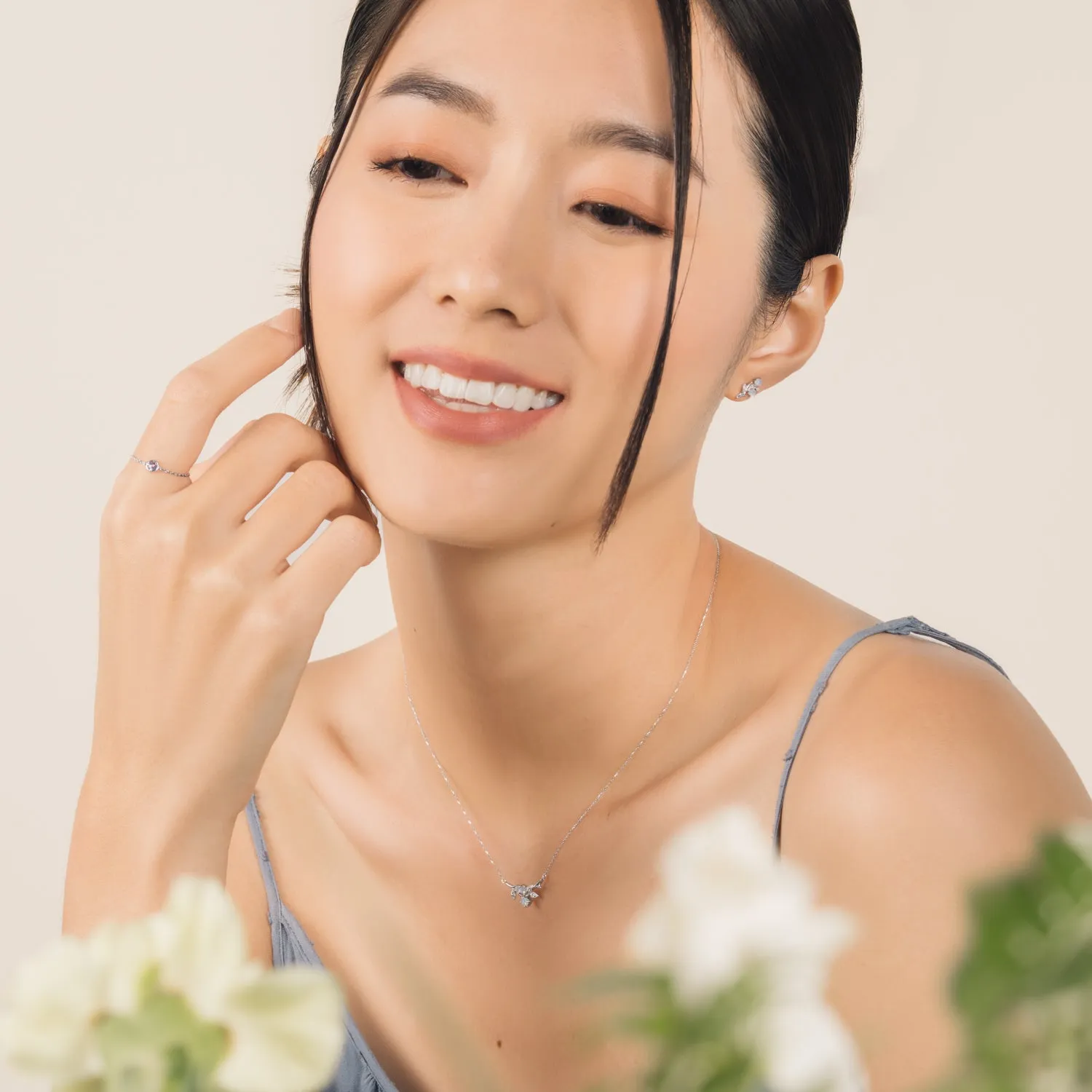 10k White Gold Maxine Studs