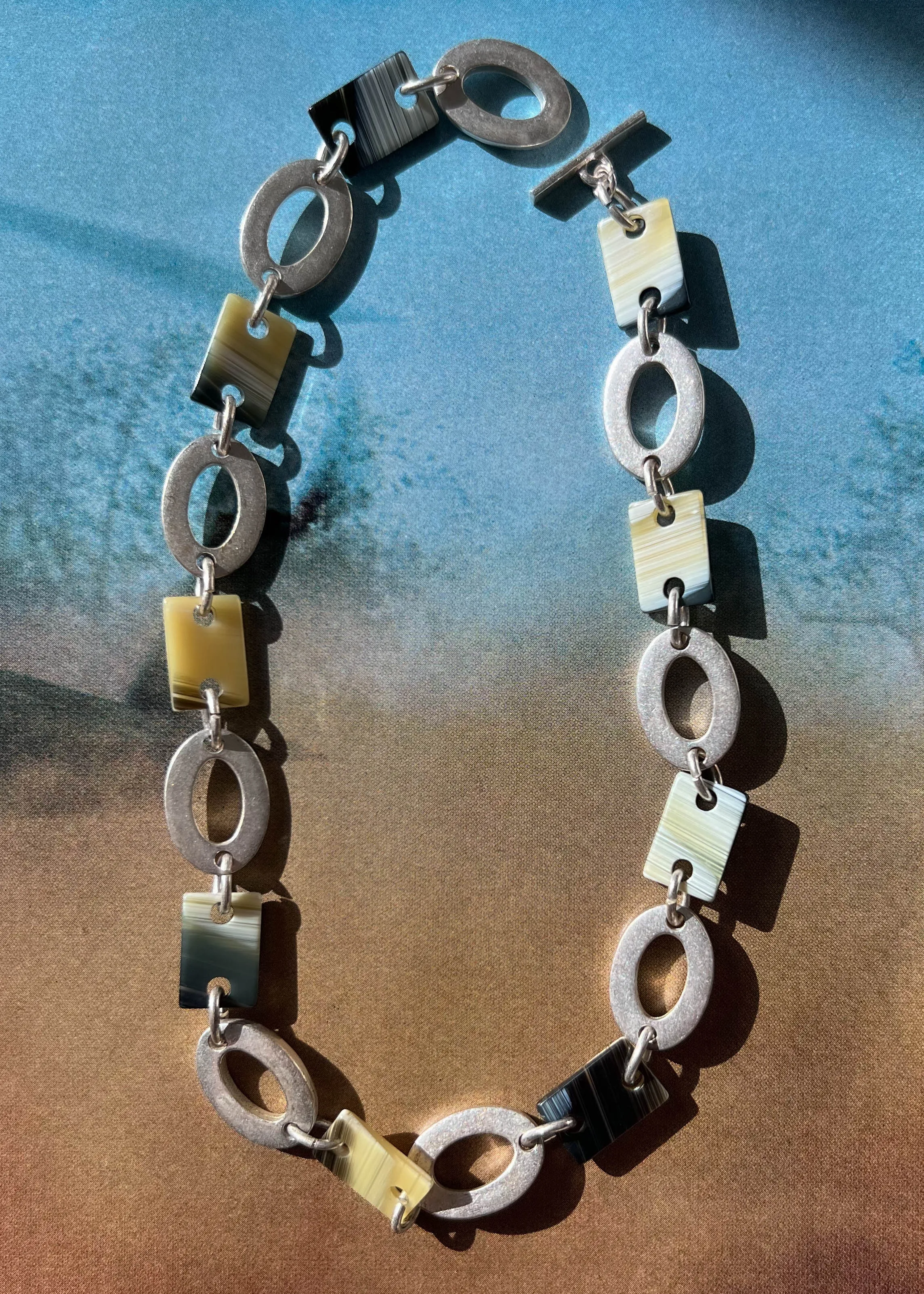 90's Guess Shapes Choker