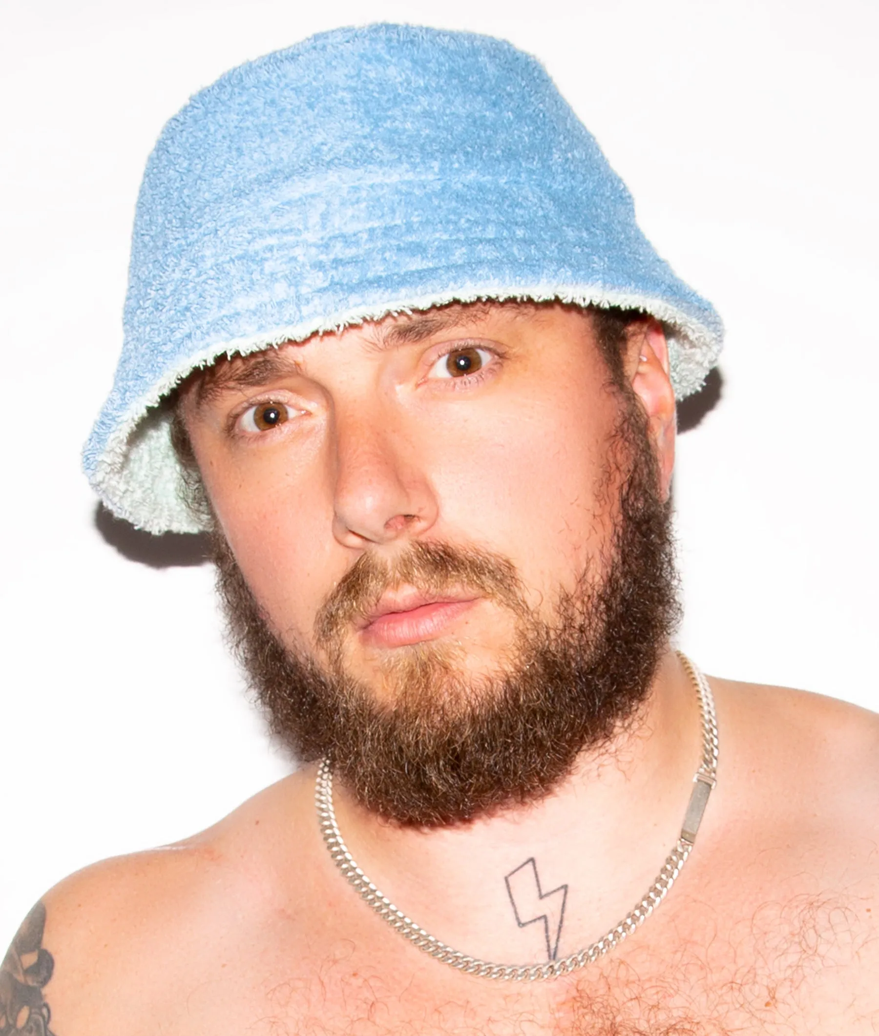 BABES TOWEL REVERSIBLE BUCKET HAT