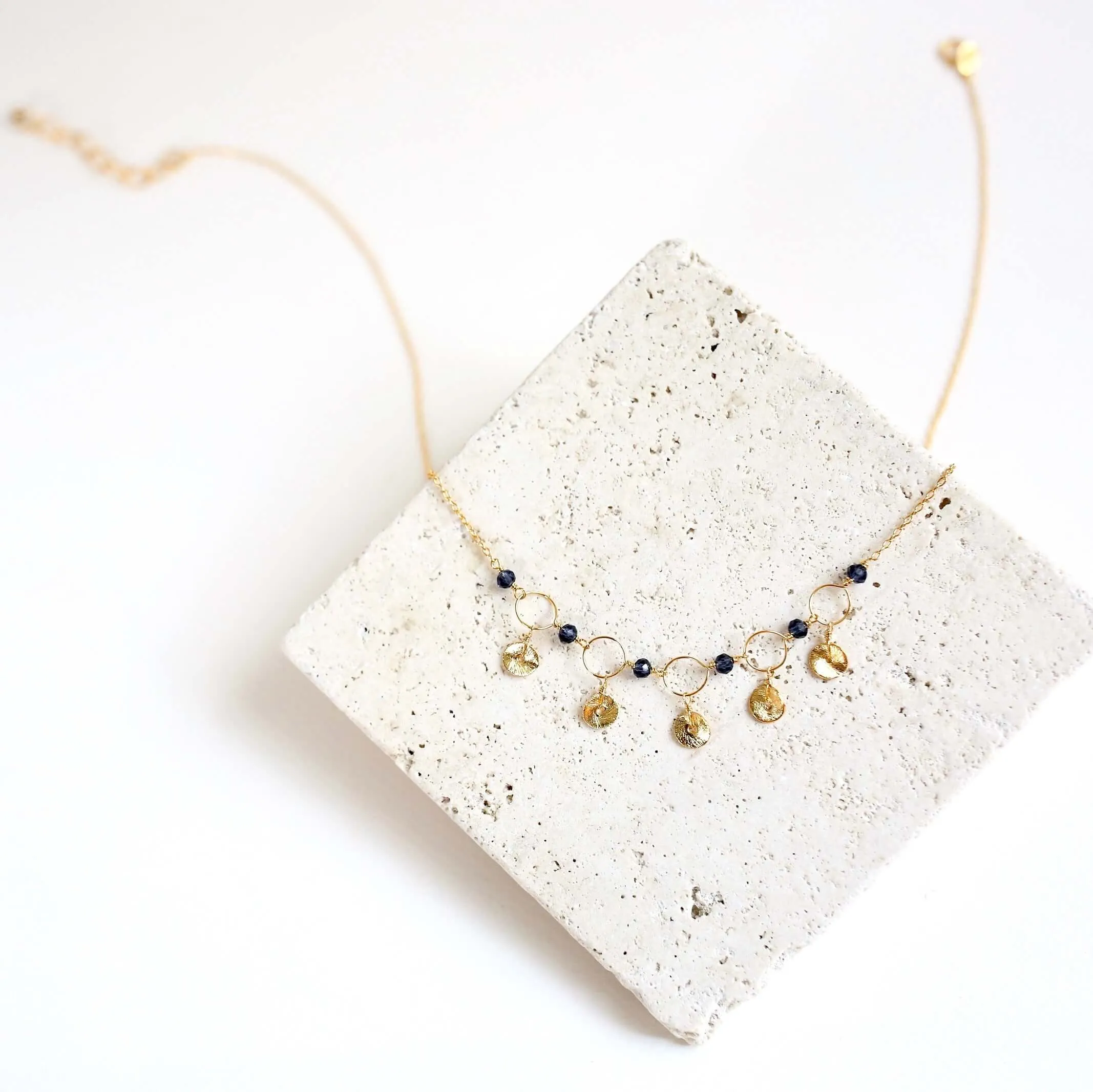 Black Spinel Mini Chain Loop Necklace