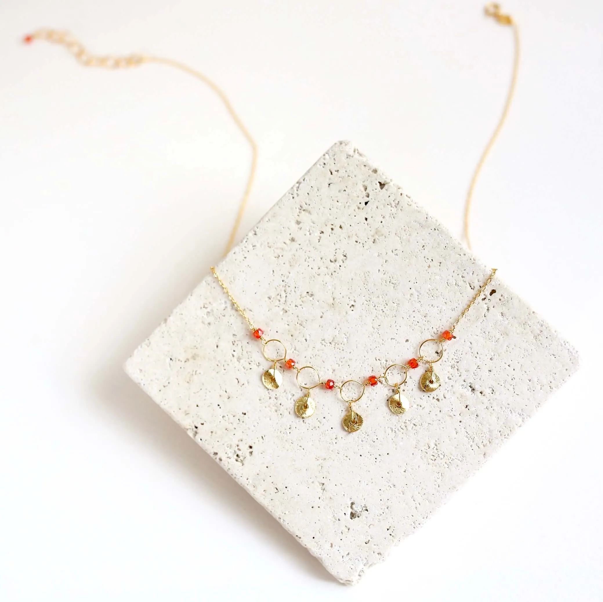 Black Spinel Mini Chain Loop Necklace