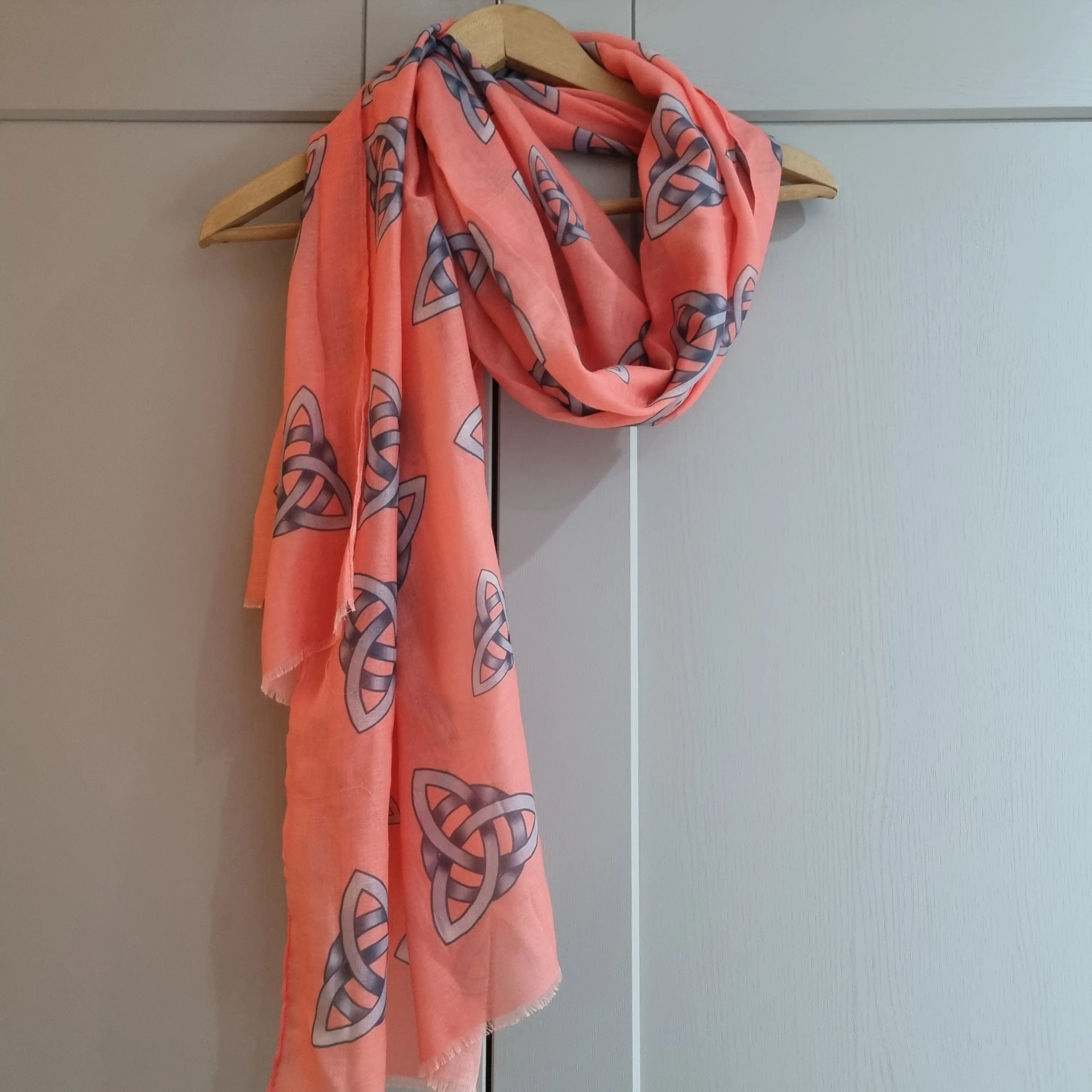 Celtic knot scarf