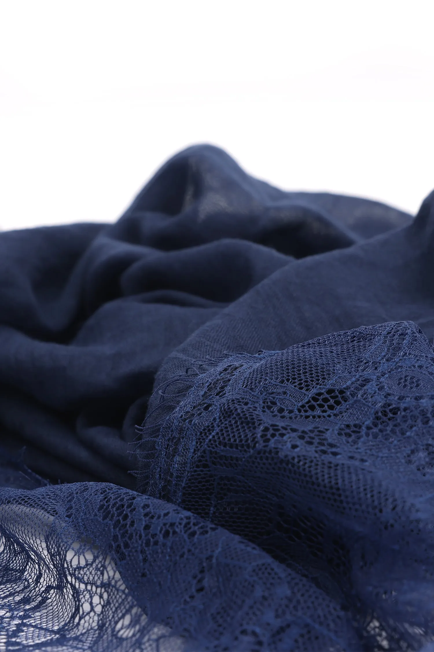 CHANTILLY LACE SCARF-NAVY