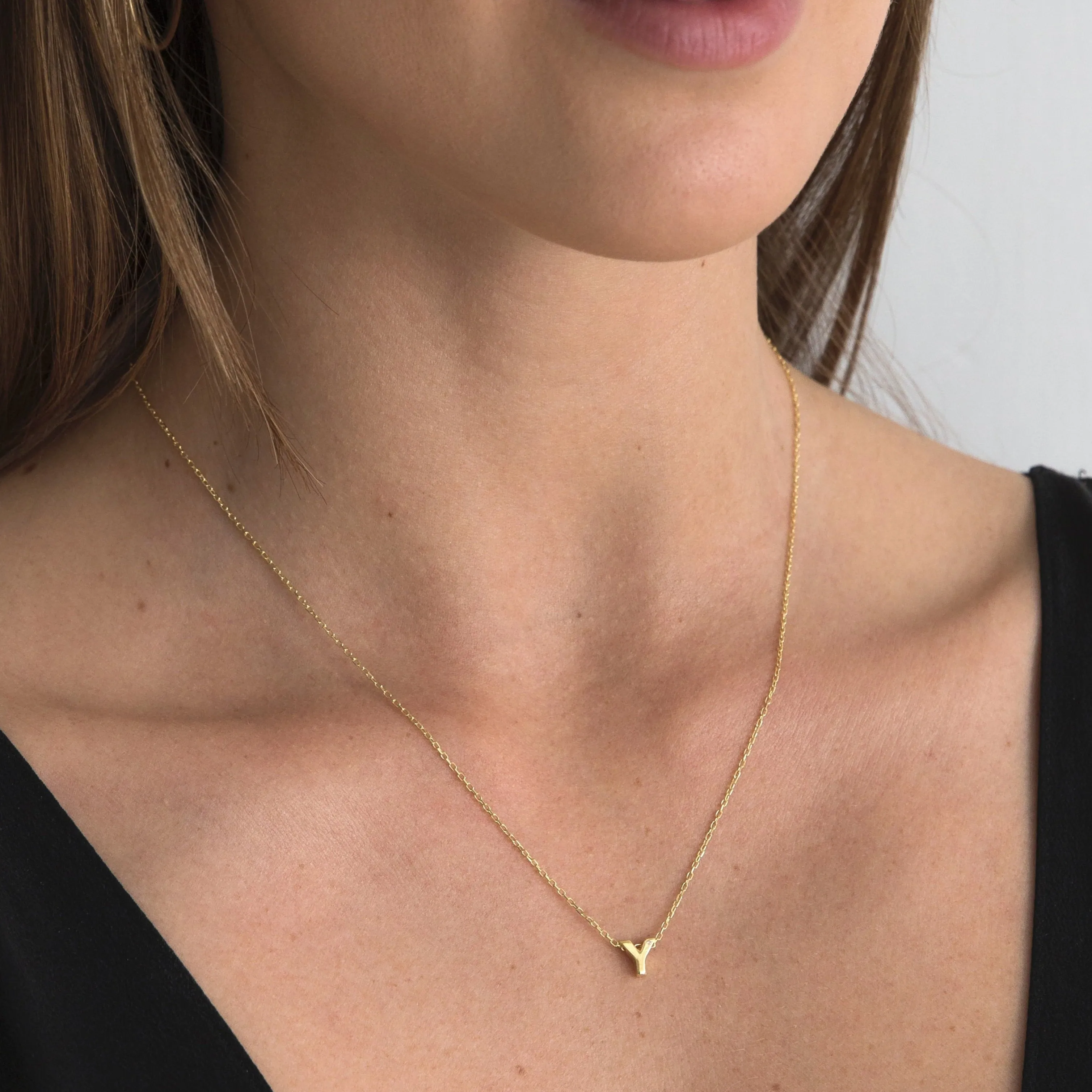 Diamond Letter Necklace "Y" - 18 karat gold vermeil on sterling silver, diamond 0.01 carat