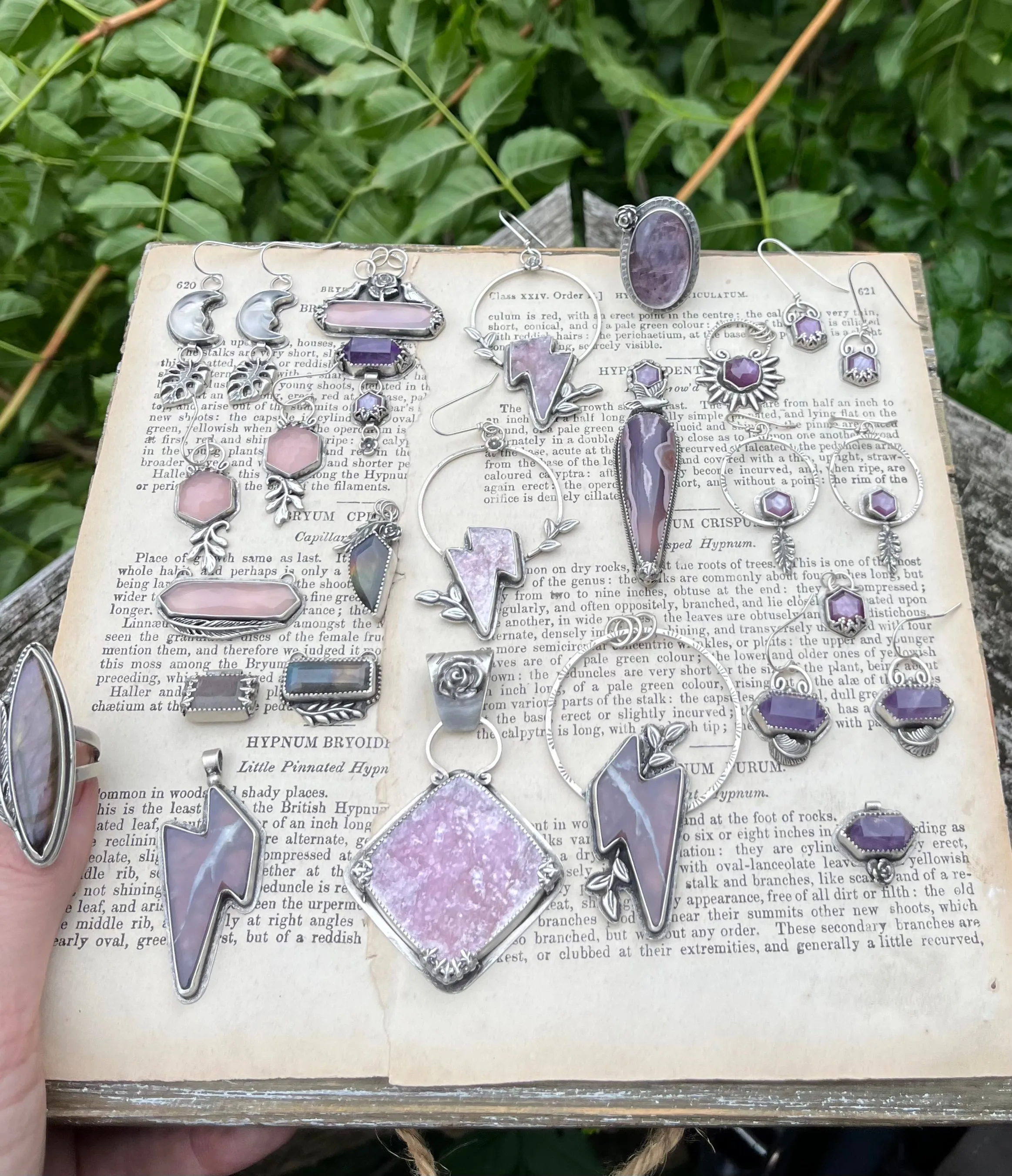 Elongated Chalcedony Feather Necklace